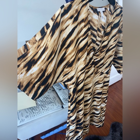 NWT Leith Tan Dale Tigress Mini Dress Animal Print - Picture 6 of 9